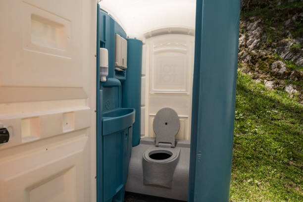 Best Portable restroom trailer rental  in Clovis, CA